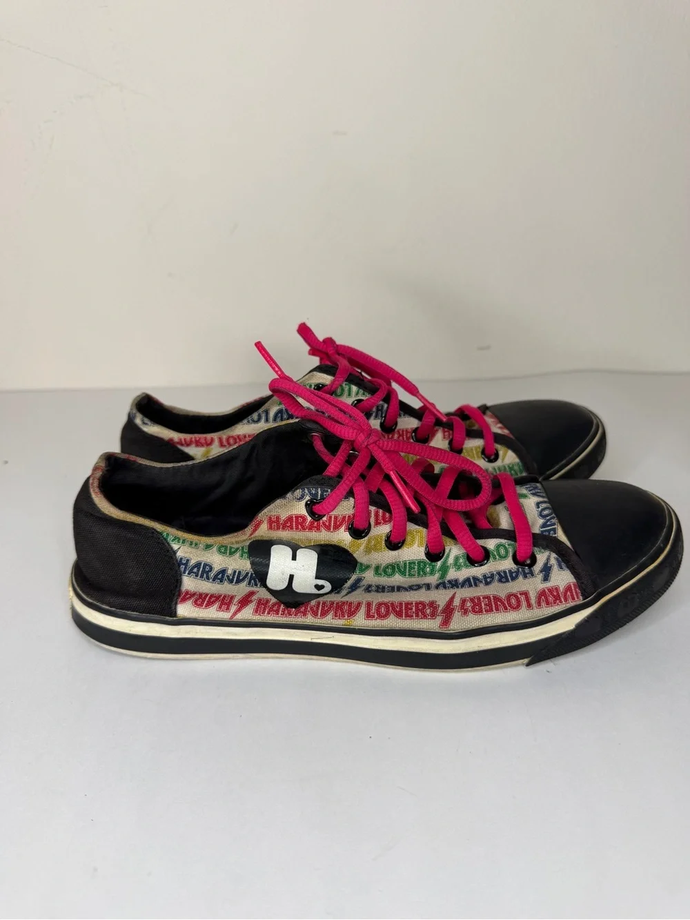 Harajuku Lovers Womens 9 Low Top Canvas Sneaker Tennis Shoe Anime Multicolor